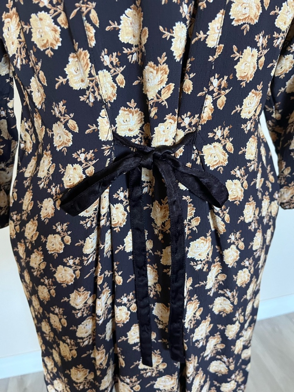April Cornell Black Dress with Yellow Rose Print vintage Floral print size M - Picture 2 of 10